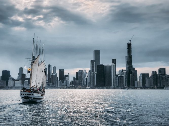Chicago Sailing on a Boat Charter