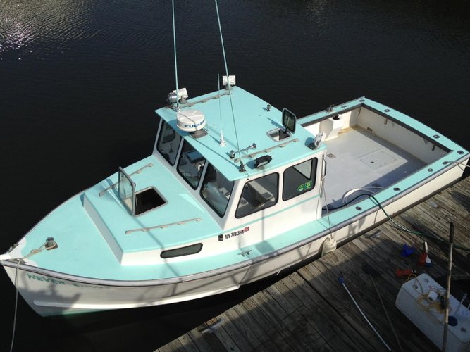 Greenwich Custom Motor 30.0’ Boat Rental 948 Sailo