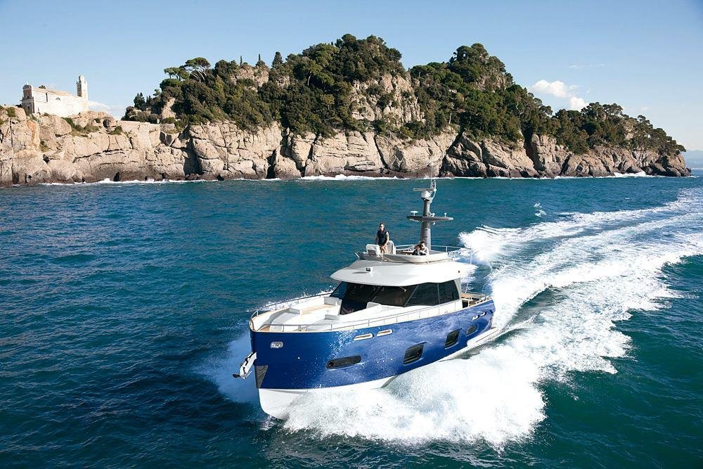 Luxury Motor Boat Rental Captiva Island, FL Azimut Convertible Sailo 1576