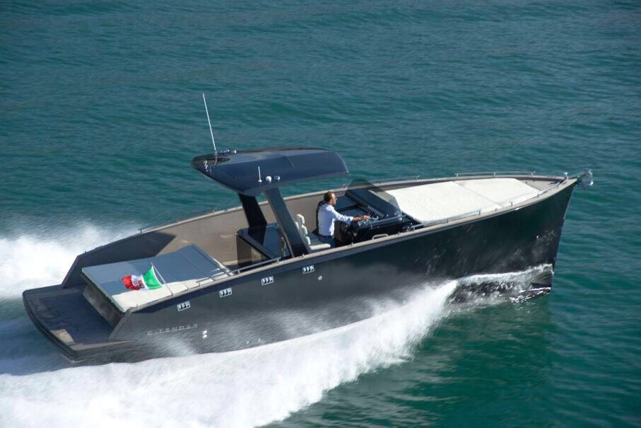 Luxury boat rentals Miami, FL C Tender Center console 5973